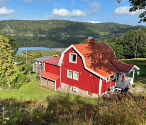 Lovely holiday house by a beautiful lake!, Svenshögen